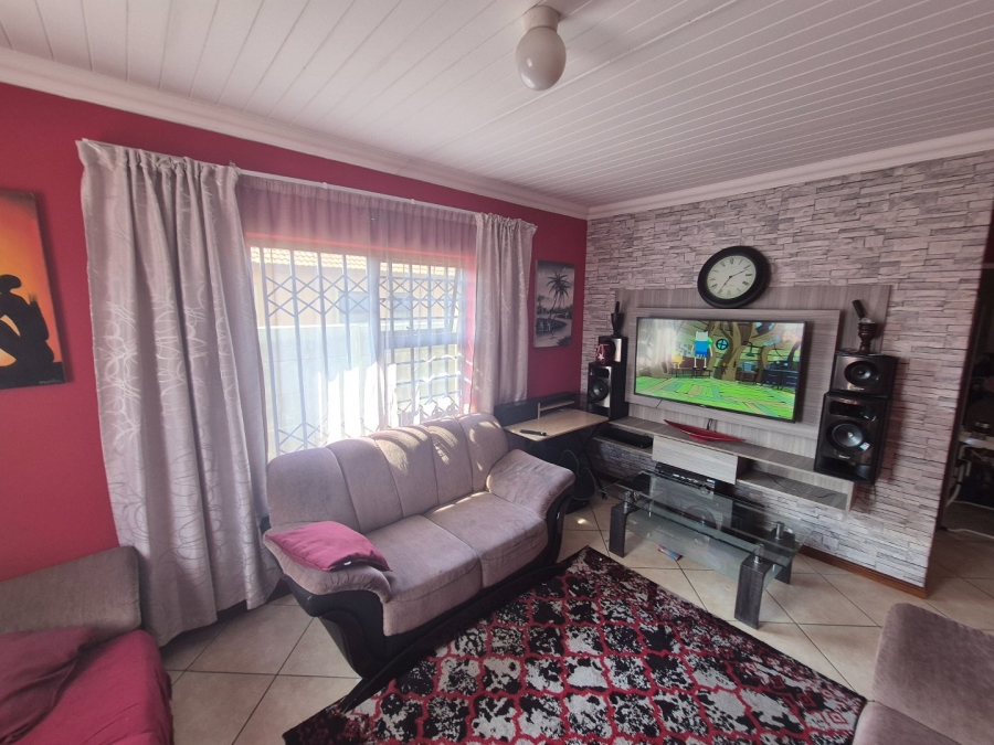 3 Bedroom Property for Sale in Montclair Western Cape